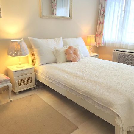 Strandfuerdo Apartman Eger Ngoại thất bức ảnh