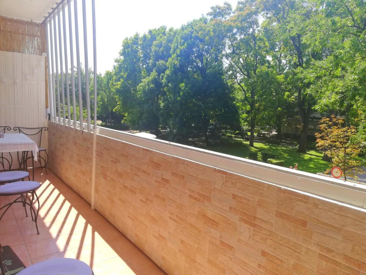 Strandfuerdo Apartman Eger Ngoại thất bức ảnh