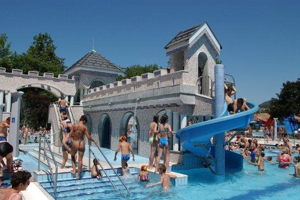 Strandfuerdo Apartman Eger Phòng bức ảnh