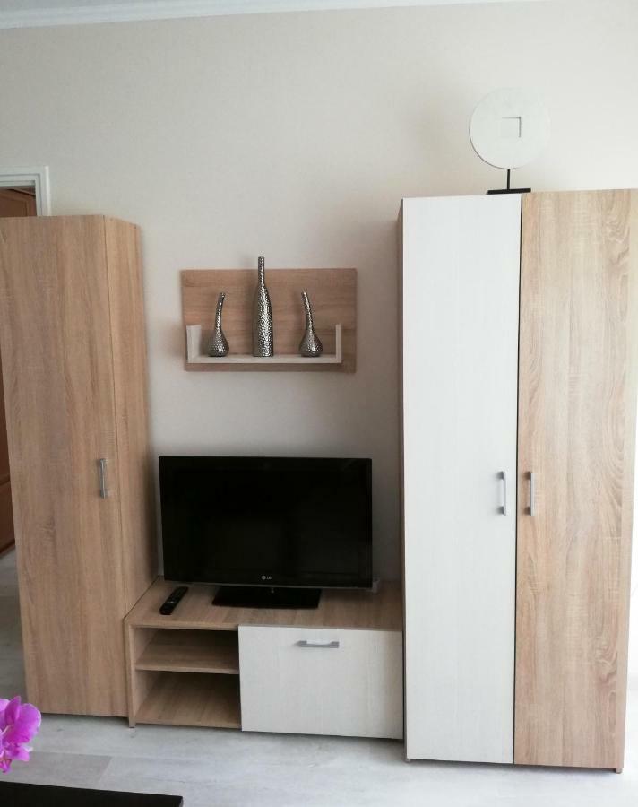 Strandfuerdo Apartman Eger Ngoại thất bức ảnh