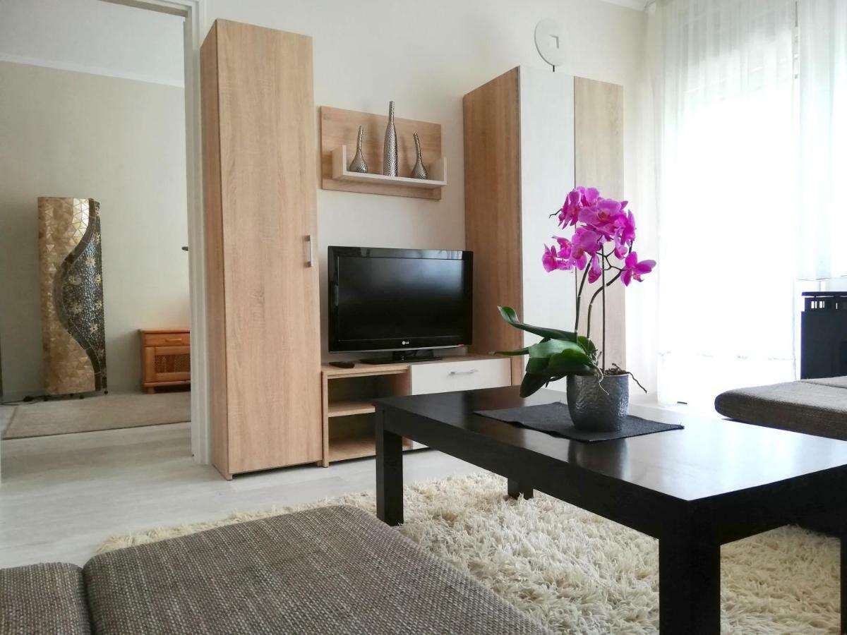 Strandfuerdo Apartman Eger Ngoại thất bức ảnh